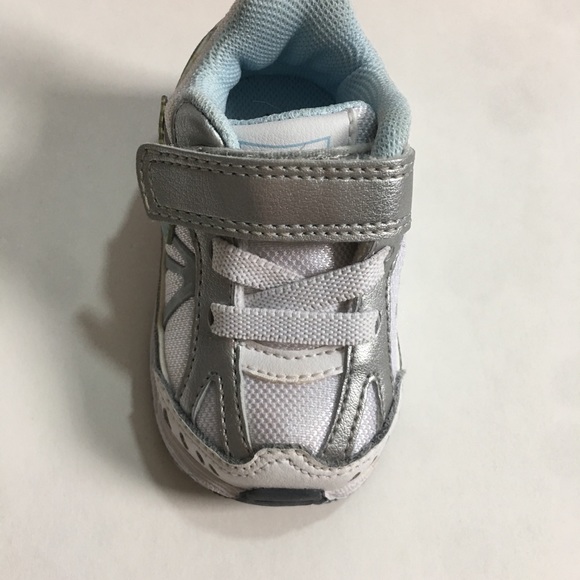 Nike Little Dart 6 White & Blue Unisex Sneakers - Picture 2 of 6